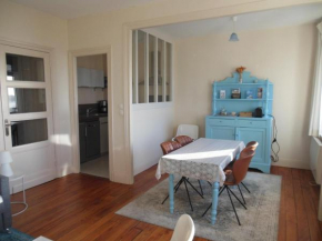 Appartement face à la plage avec WiFi, terrasse et équipements complets - FR-1-376-112